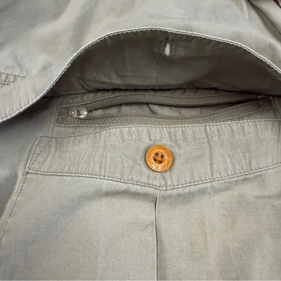 ORVIS Vintage Men's rugged shirt. Minimalist vibe. Broken in, no odor. - Picture 9 of 10